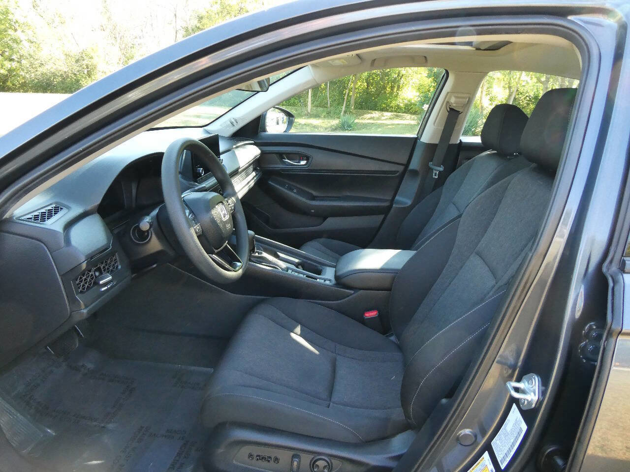 Used 2025 Honda Accord SE image 8