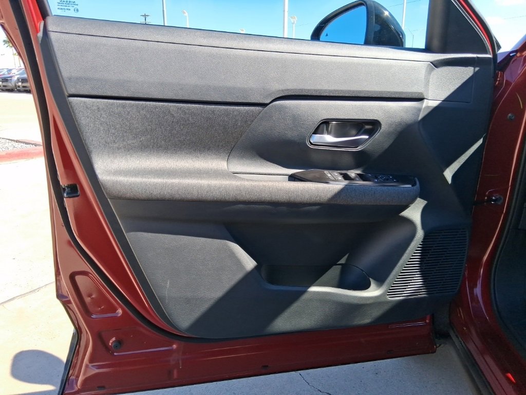 New 2026 Nissan Kicks SV w/ Cold Weather Package image 17