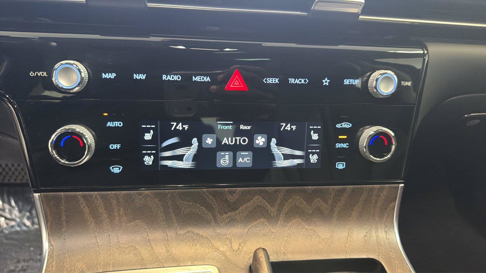 Used 2025 Genesis G80 2.5T Advanced AWD/4WD image 18
