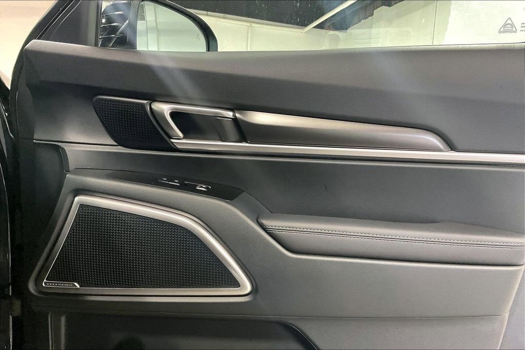 New 2025 Kia Telluride S image 19