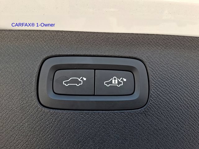 Certified 2023 Volvo XC90 B6 Plus AWD/4WD image 32