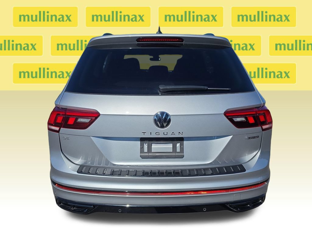 Used 2024 Volkswagen Tiguan SE R-Line AWD/4WD image 5