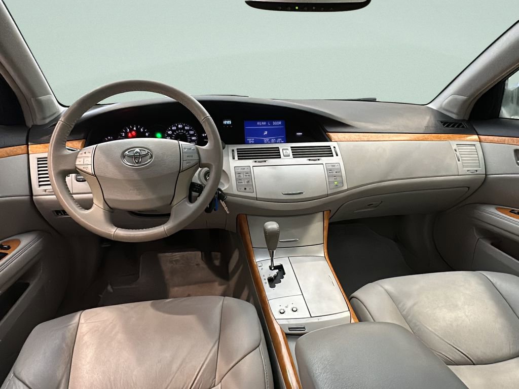 Used 2006 Toyota Avalon XLS image 19