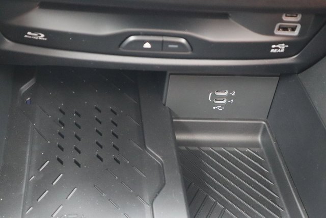 New 2026 Chrysler Pacifica Pinnacle image 15