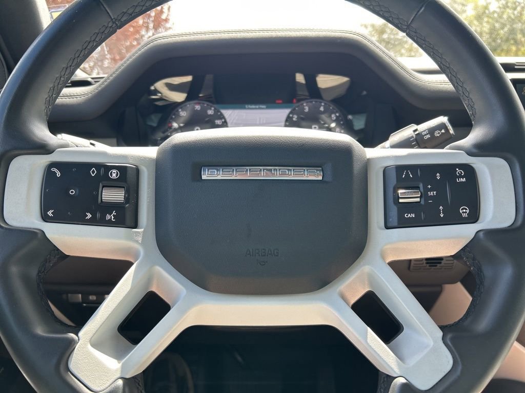 Used 2025 Land Rover Defender 110 S image 24