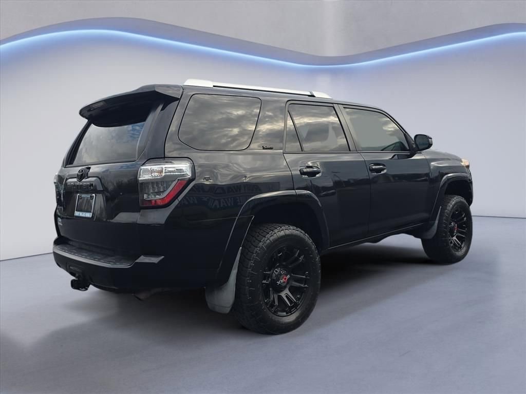Used 2016 Toyota 4Runner SR5 image 5