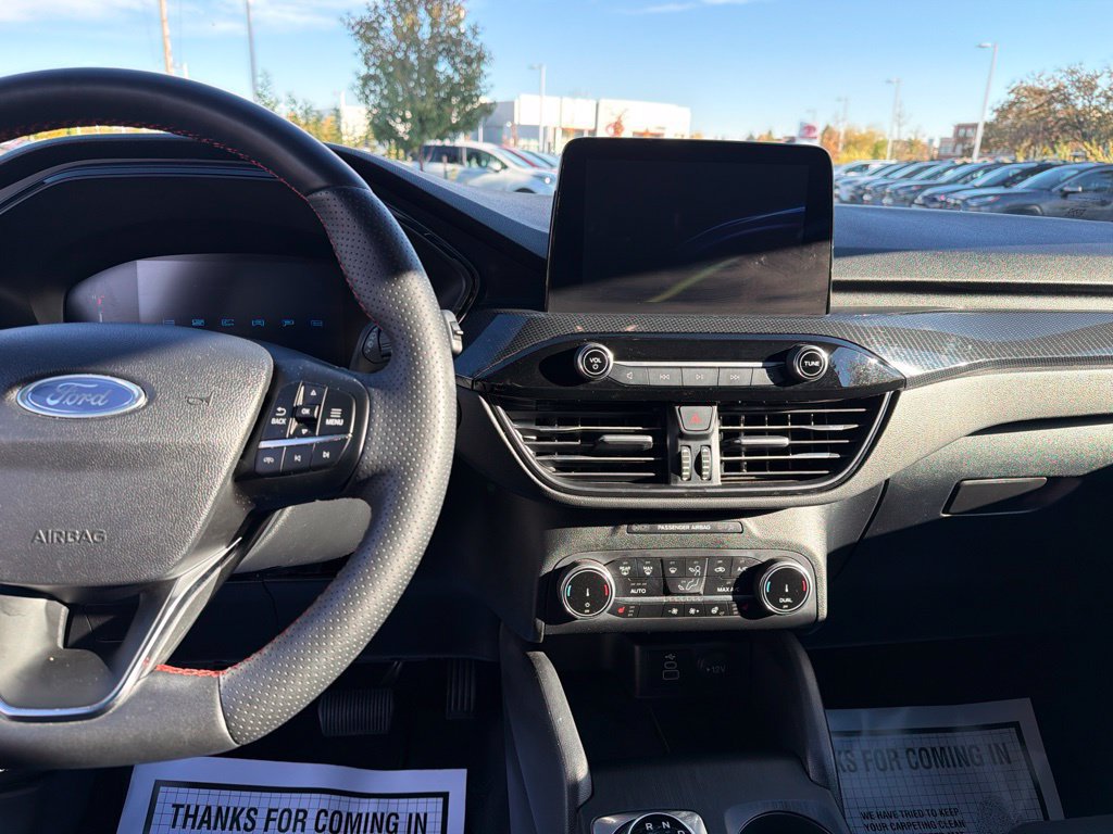 Used 2025 Ford Escape ST-Line Select AWD/4WD image 27