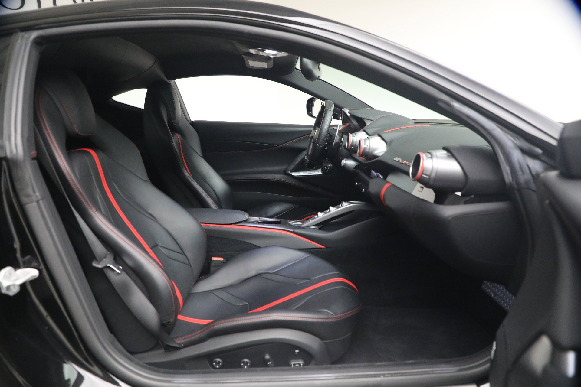Certified 2019 Ferrari 812 Superfast RWD image 17