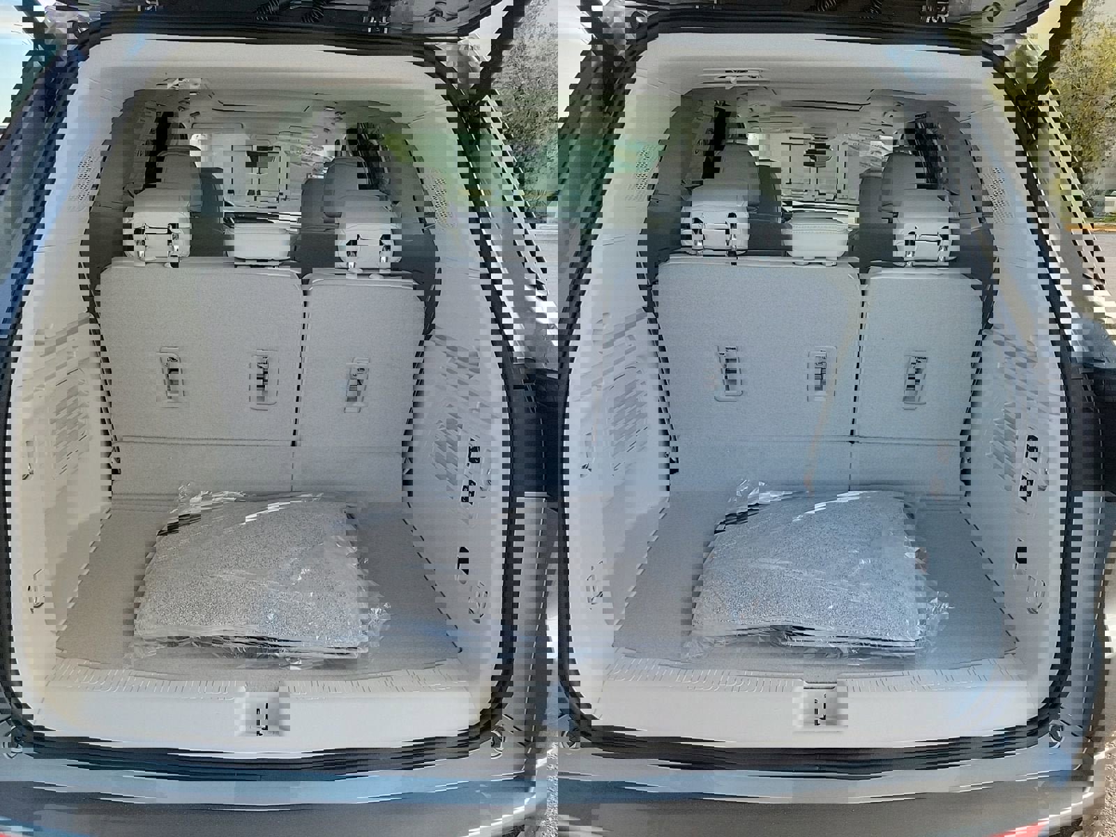 New 2026 Buick Enclave Avenir w/ Super Cruise Package FWD image 7