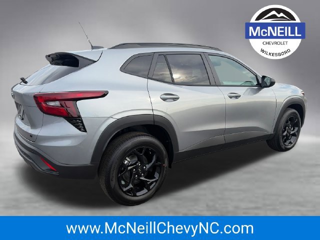 New 2026 Chevrolet Trax LT w/ Sunroof Package FWD image 8