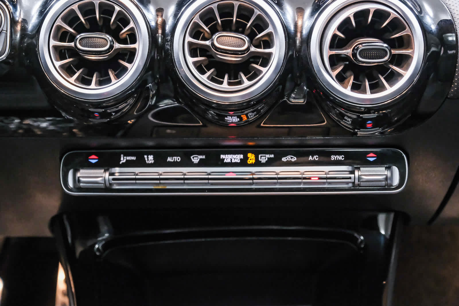 Used 2022 Mercedes-Benz CLA 250 image 17