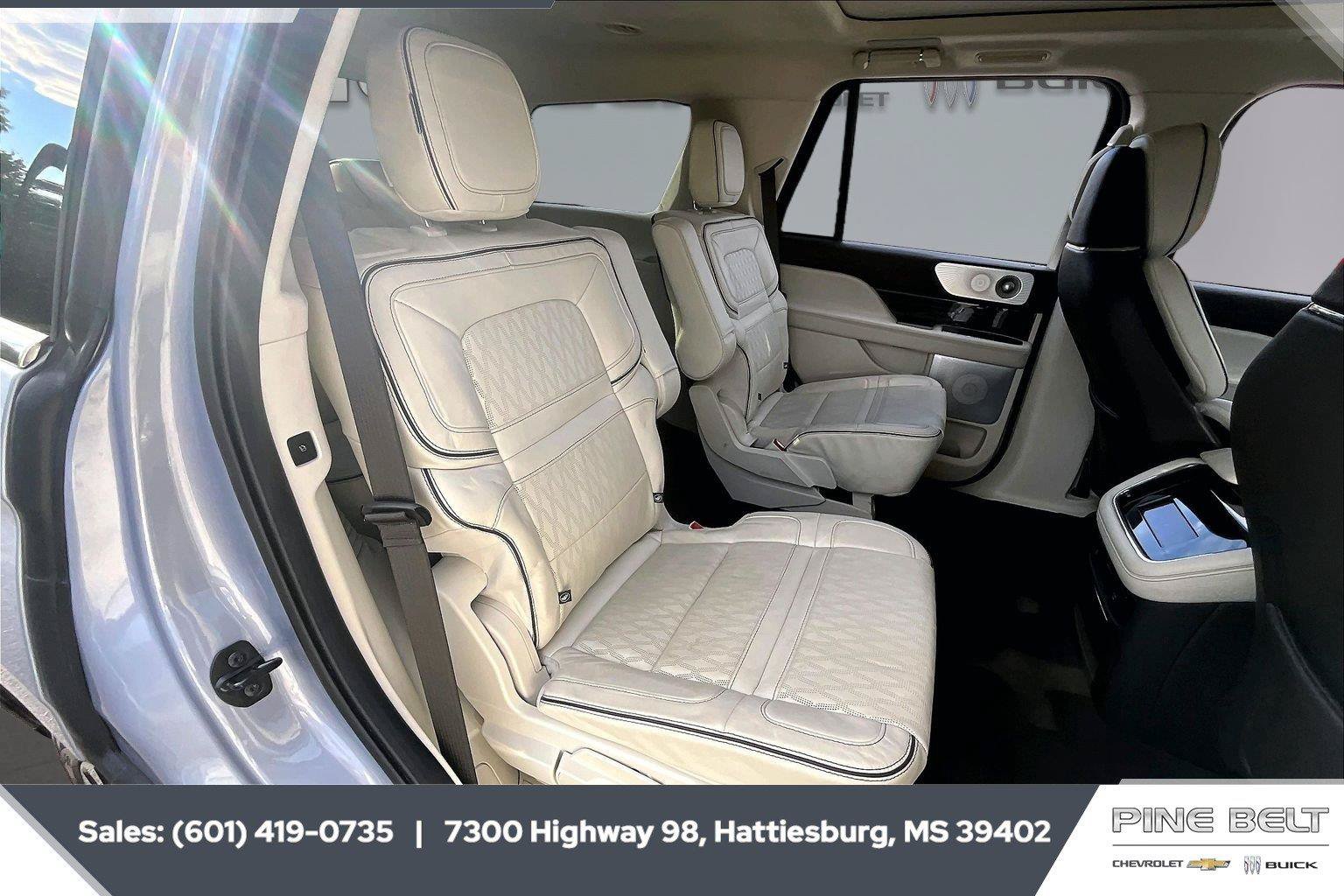 Used 2024 Lincoln Navigator Black Label AWD/4WD image 20