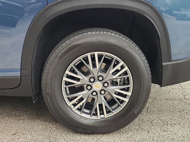 Used 2024 Chevrolet Traverse LS FWD image 32