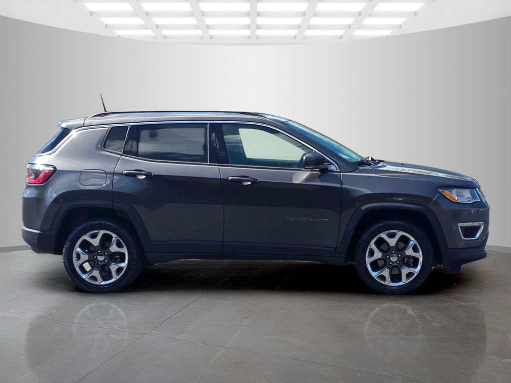 Used 2019 Jeep Compass Limited w/ Safety & Security Group image 5