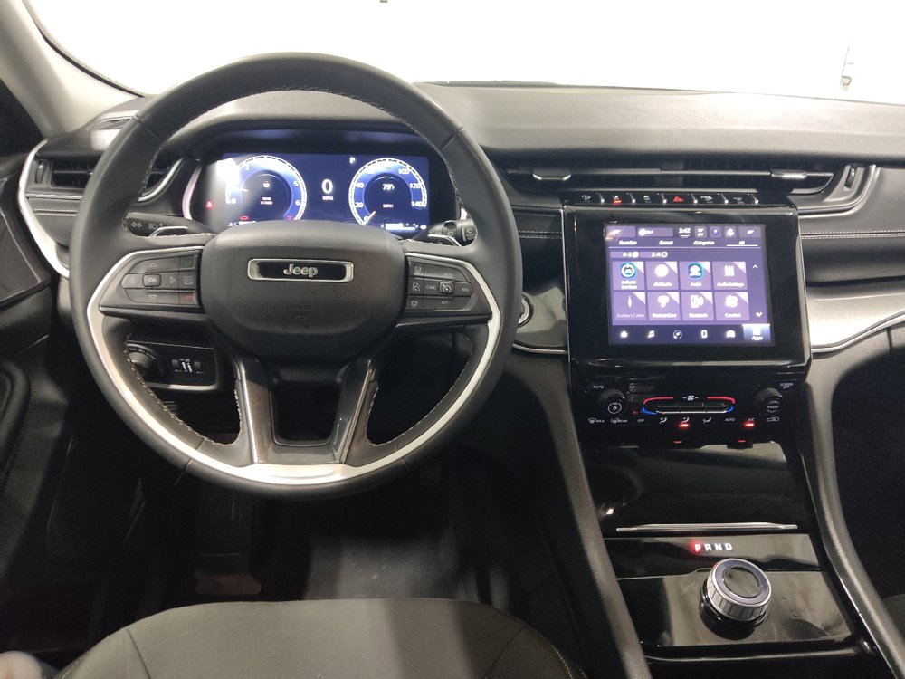 Used 2023 Jeep Grand Cherokee L Laredo AWD/4WD image 22