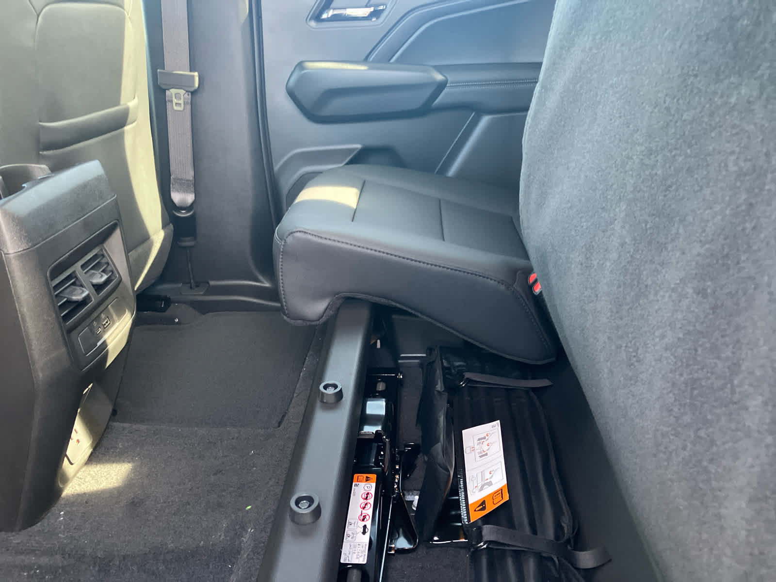New 2026 GMC Canyon Elevation w/ Convenience Package RWD image 35