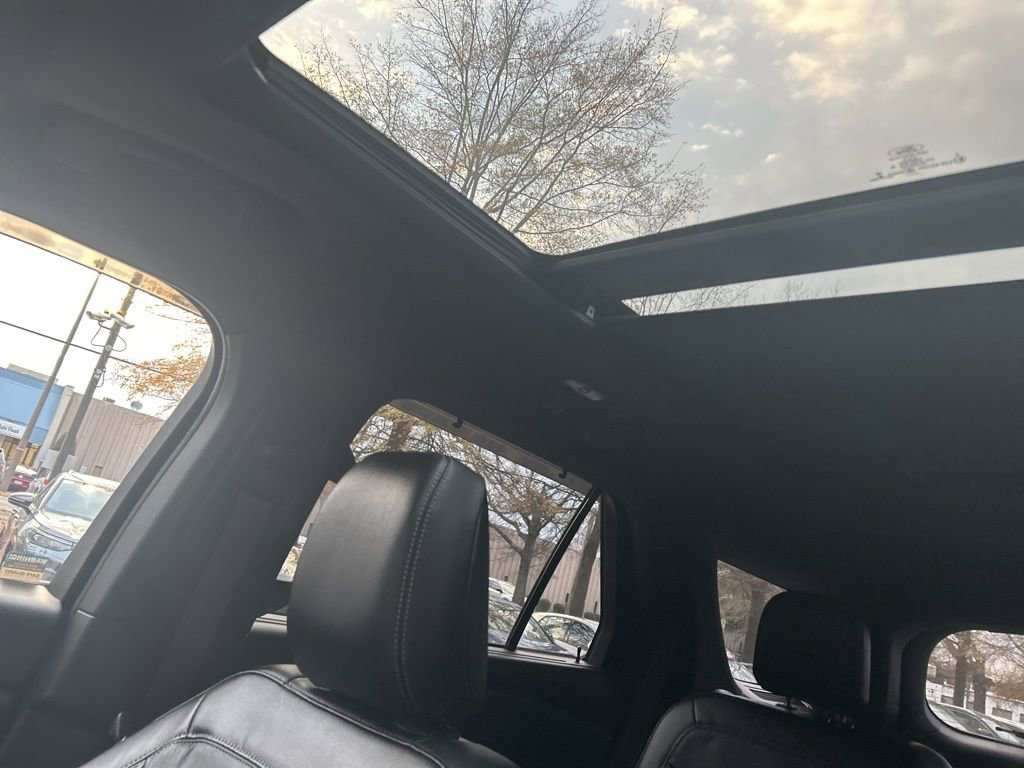 Used 2020 Ford Explorer Limited w/ Class III Trailer Tow Package image 42