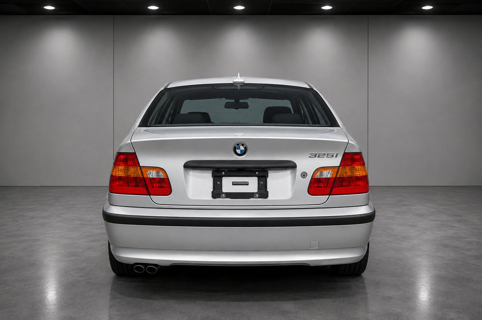 Used 2003 BMW 325i Sedan RWD image 4