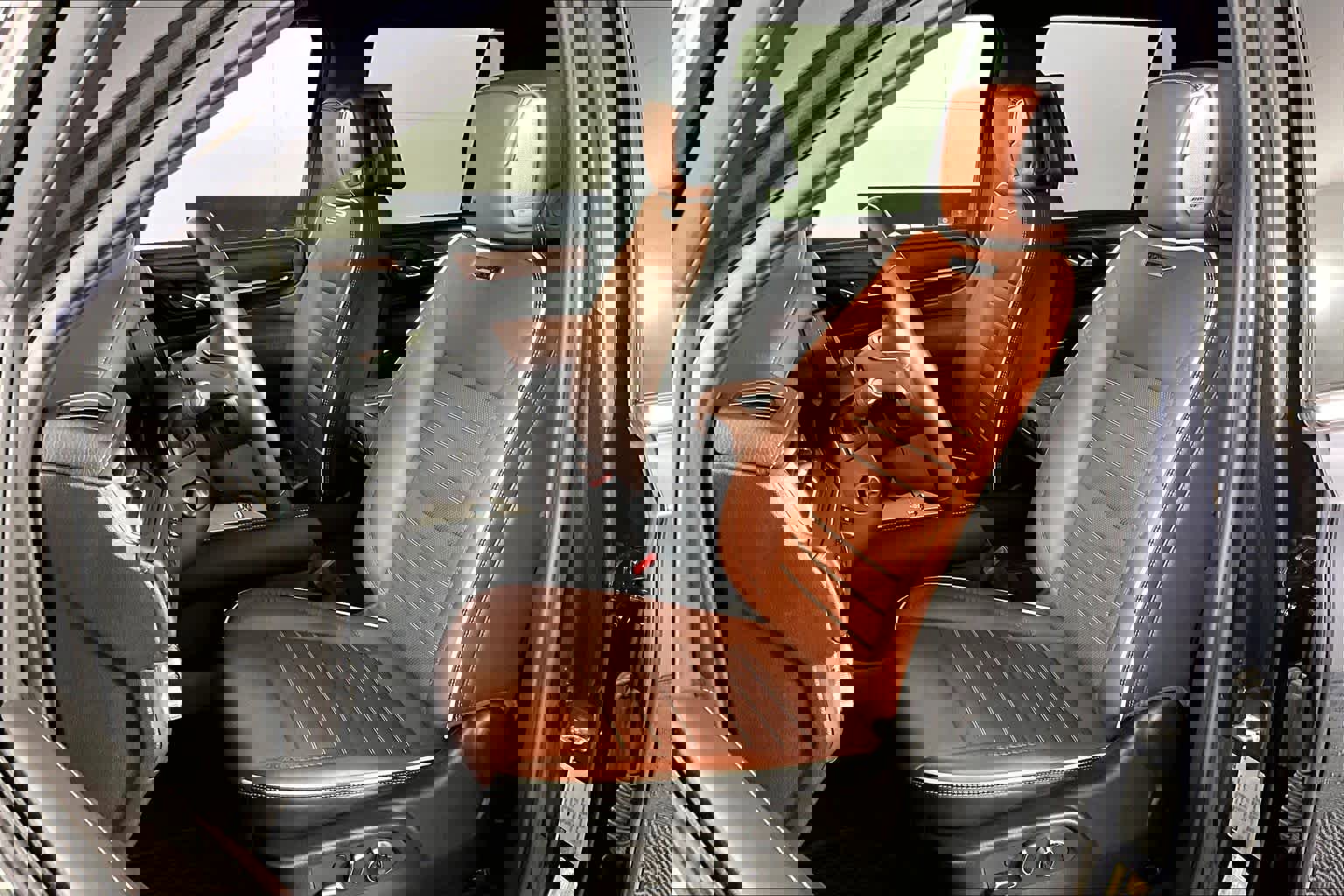 Used 2023 GMC Yukon Denali Ultimate AWD/4WD image 8