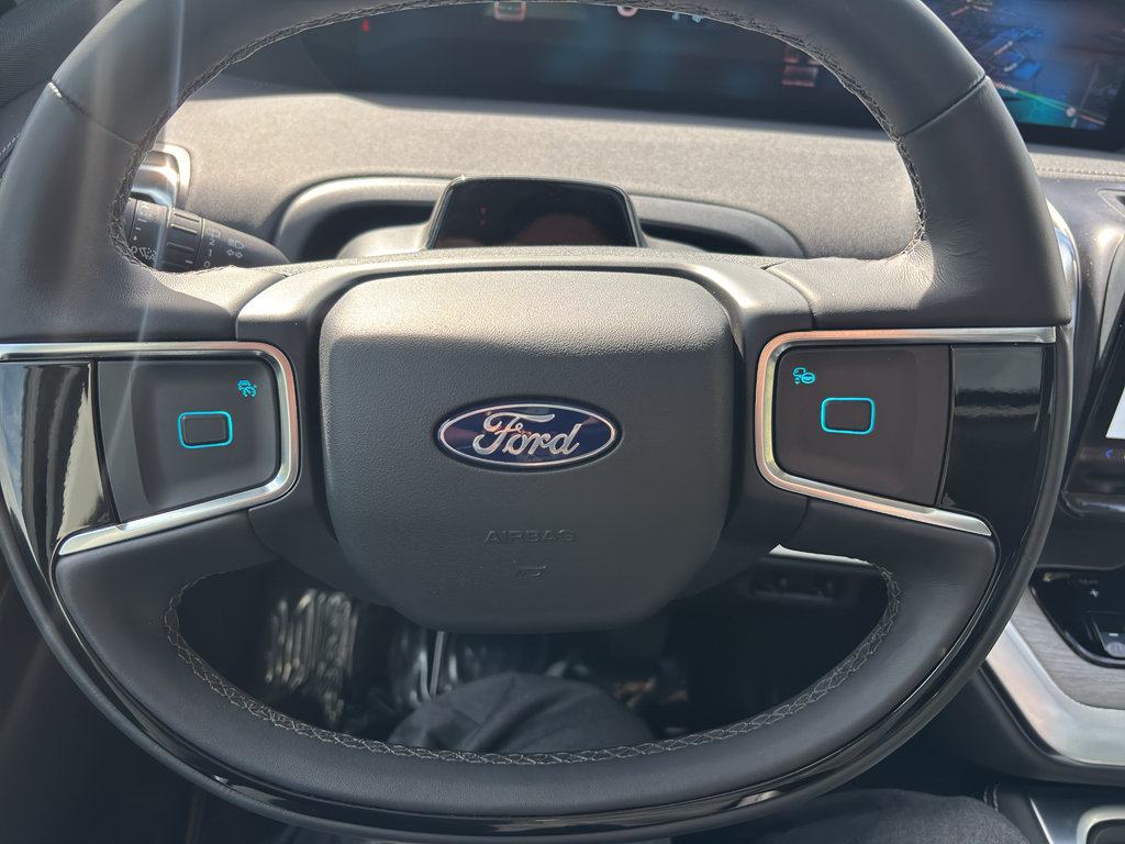 Used 2025 Ford Expedition Max Platinum AWD/4WD image 19