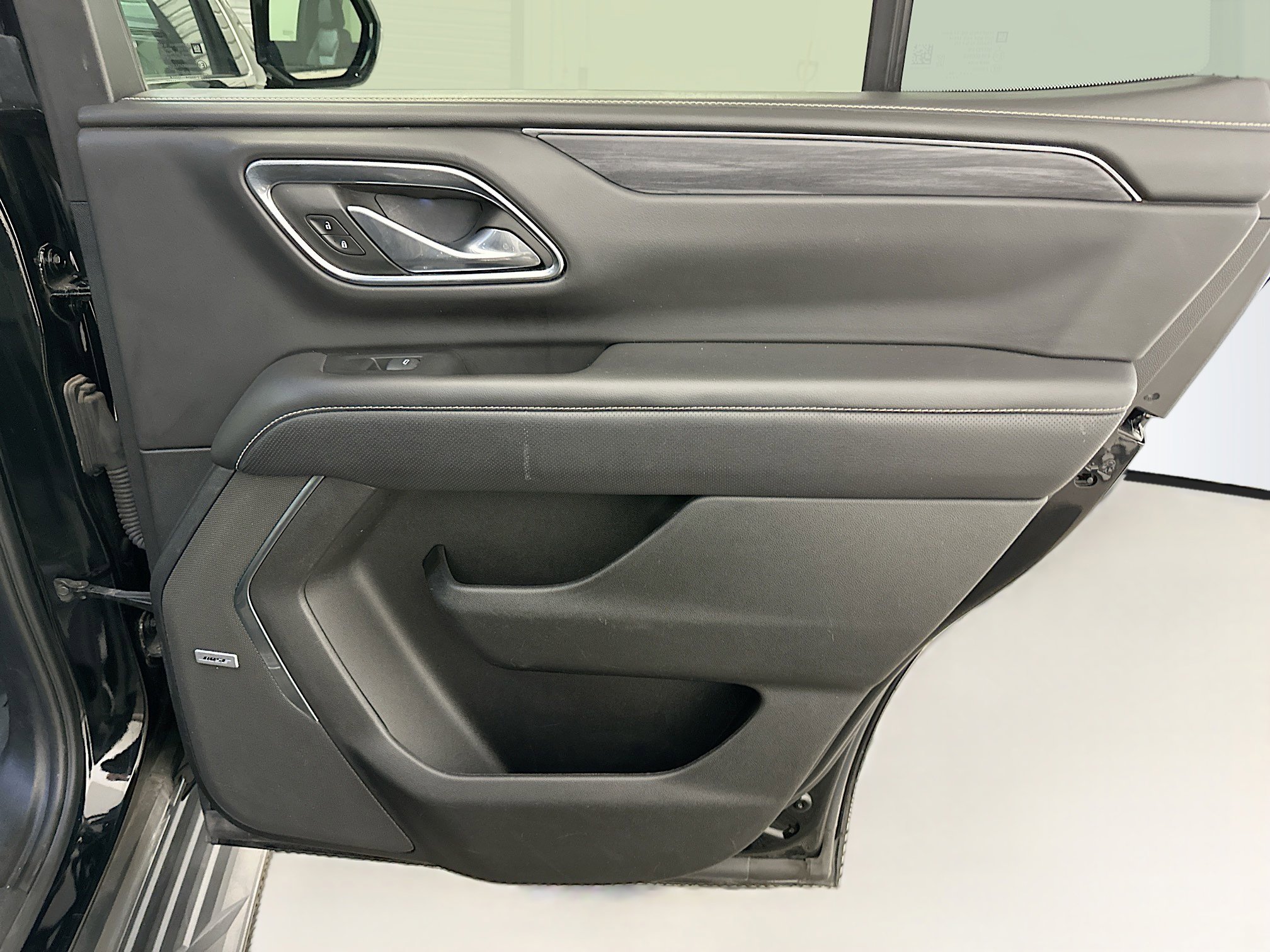 Used 2024 GMC Yukon SLT image 33