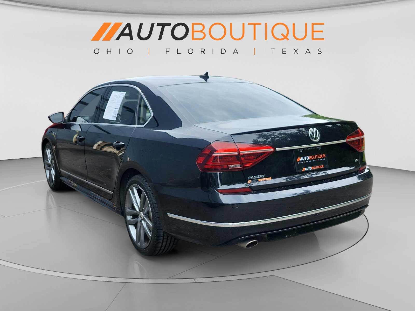 Used 2019 Volkswagen Passat 2.0T SE R-Line FWD image 3