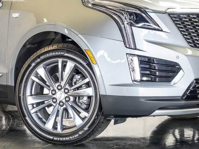 Certified 2025 Cadillac XT5 Premium Luxury w/ LPO, Floor Liner Package FWD image 4