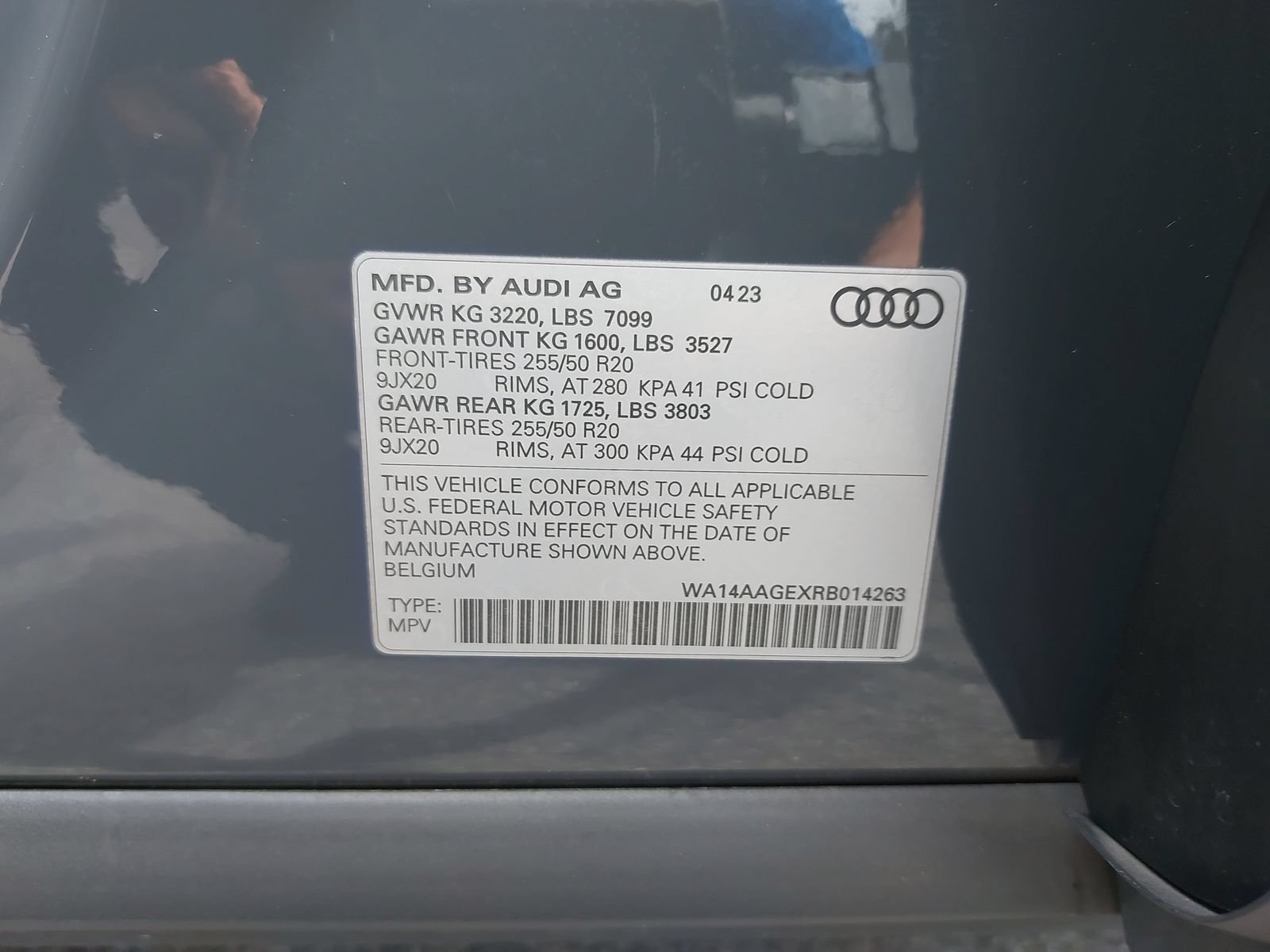 Used 2024 Audi Q8 e-tron Premium AWD/4WD image 41