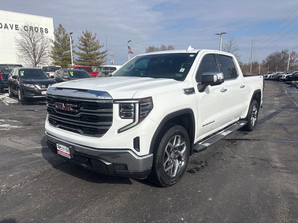 Used 2023 GMC Sierra 1500 SLT w/ SLT Premium Package image 2
