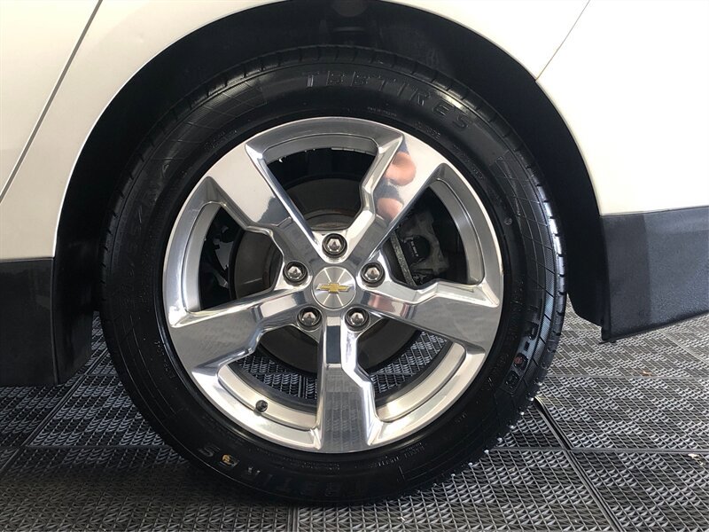 Used 2011 Chevrolet Volt Premium w/ Premium Trim Package image 30