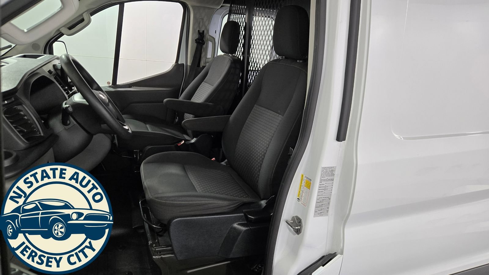 Used 2022 Ford Transit 250 Low Roof w/ Exterior Upgrade Package RWD image 21