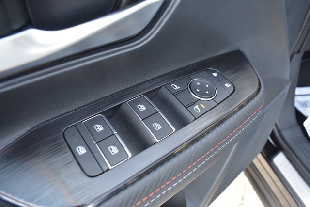 New 2026 Nissan Kicks SR w/ SR Premium Package AWD/4WD image 13