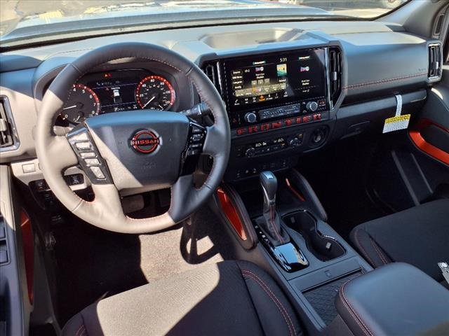 New 2025 Nissan Frontier PRO-4X w/ Pro Convenience Package image 4