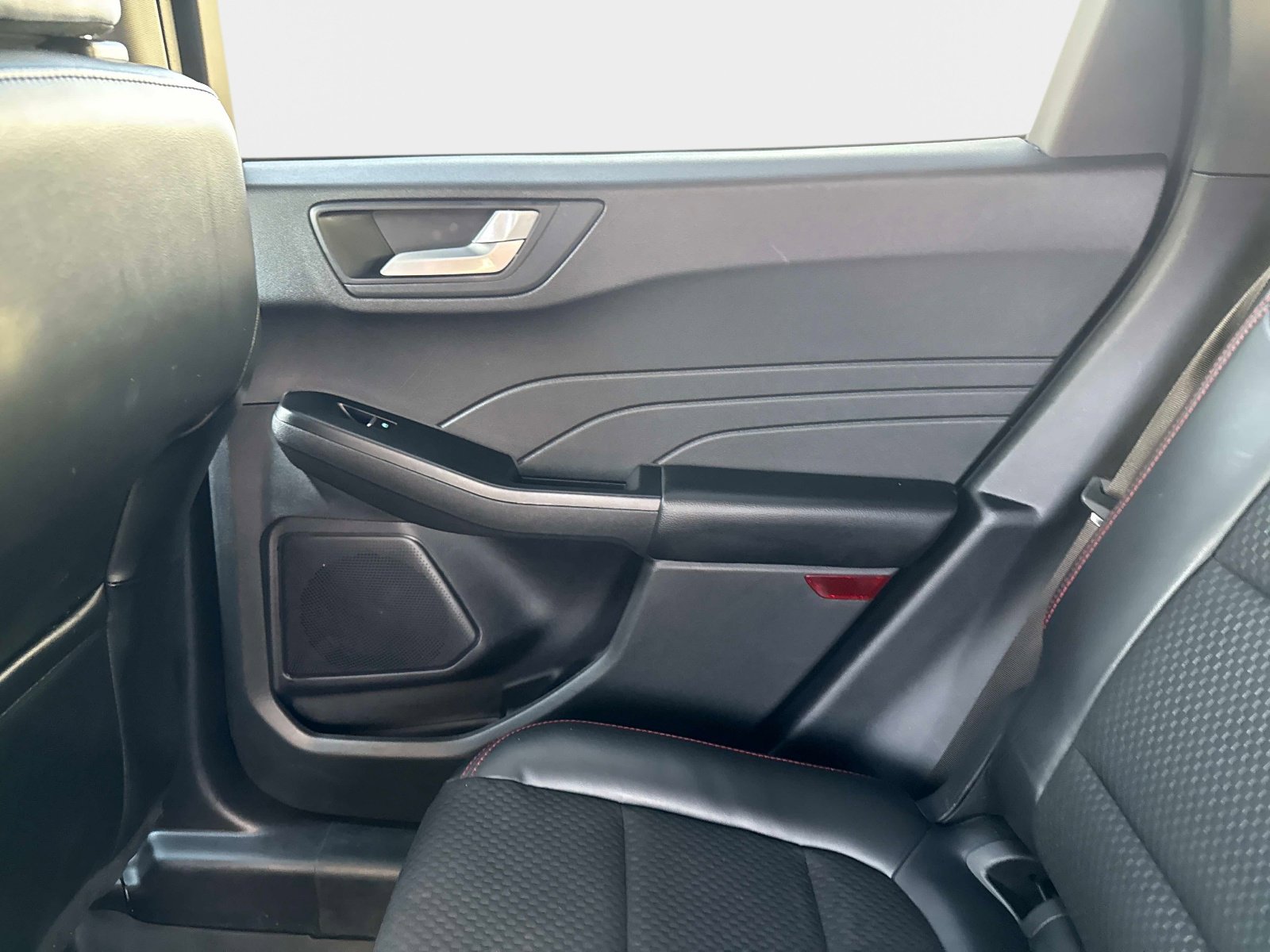 Used 2023 Ford Escape ST-Line image 16