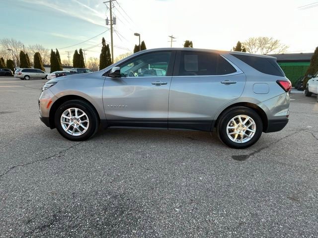Used 2024 Chevrolet Equinox LT image 2