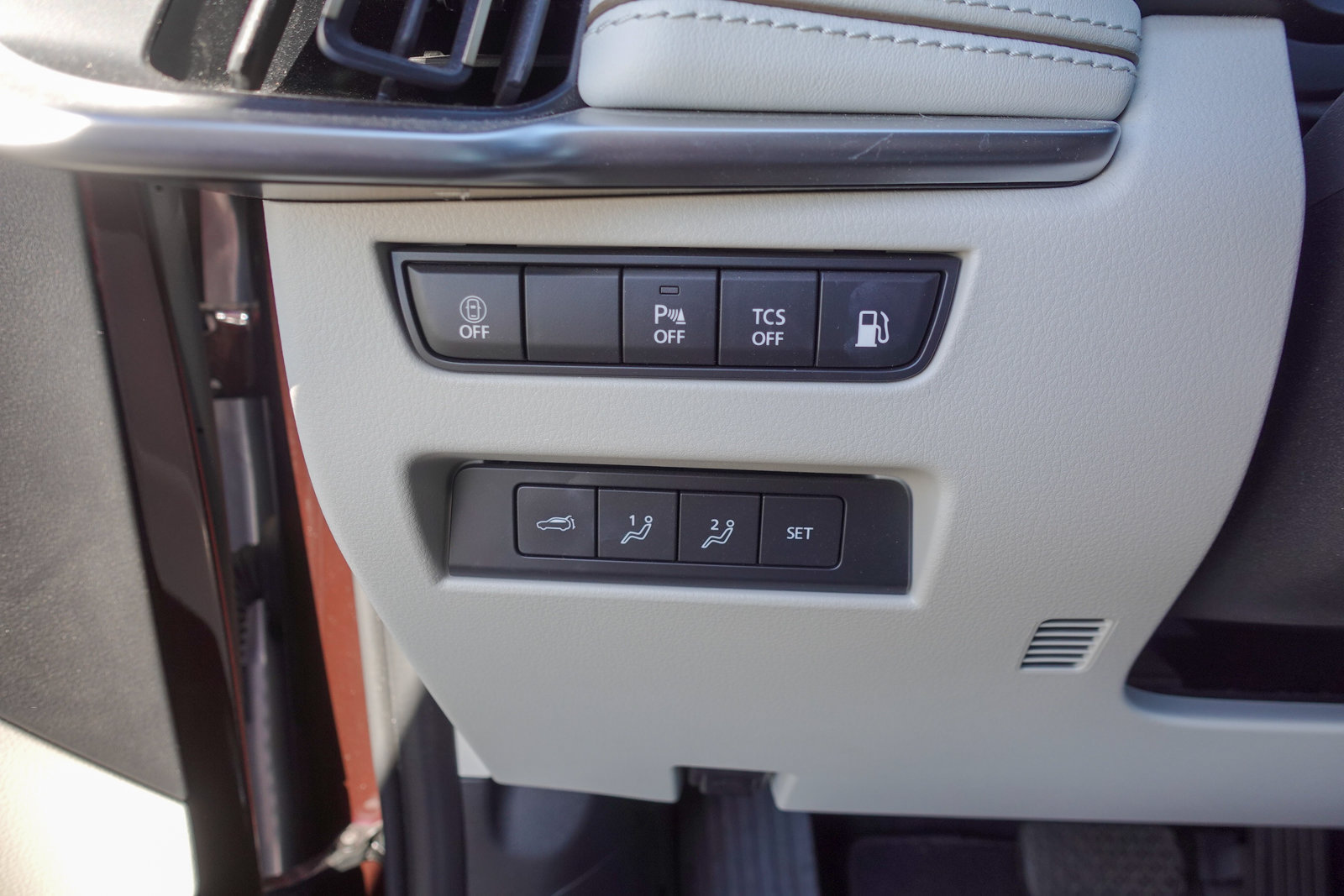 Certified 2024 MAZDA CX-90 Plug-In Hybrid w/ Premium Plus AWD/4WD image 18