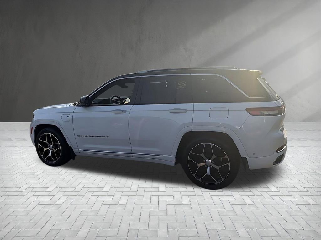 Used 2022 Jeep Grand Cherokee Summit AWD/4WD image 13