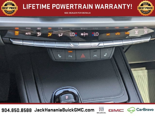 Used 2024 Cadillac XT4 Luxury w/ Cold Weather Package FWD image 23