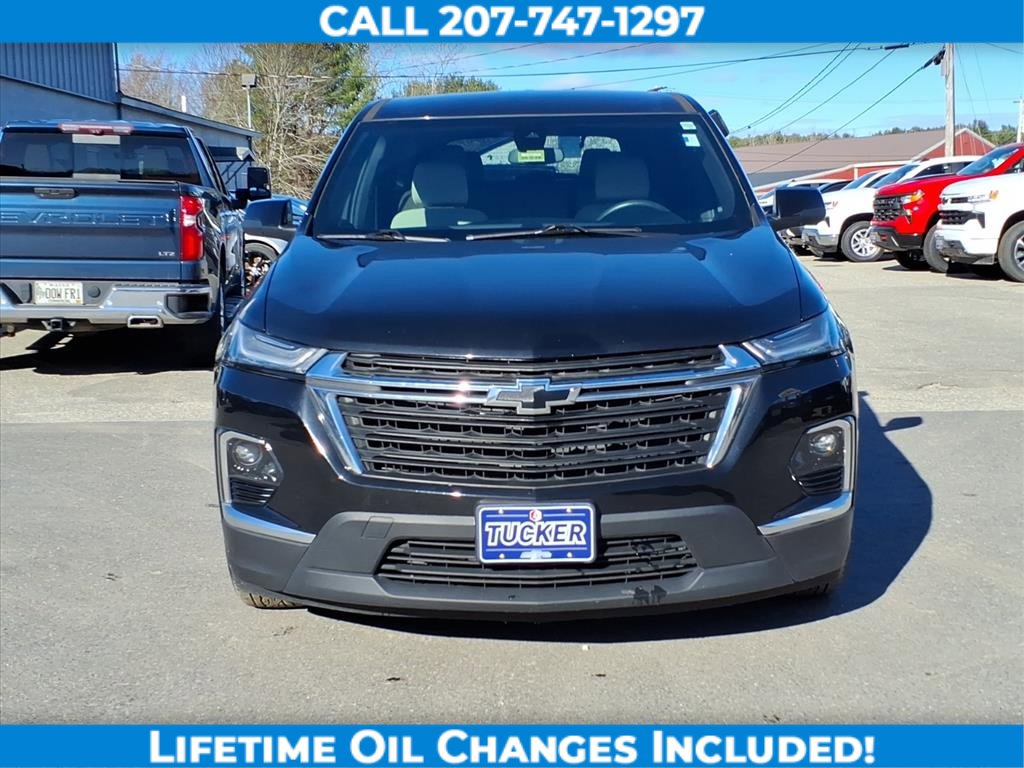 Used 2023 Chevrolet Traverse LS image 2