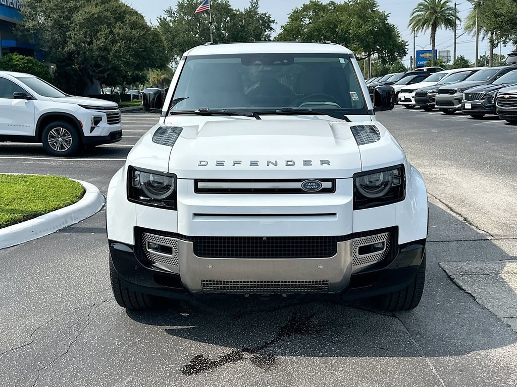 Used 2023 Land Rover Defender 110 SE AWD/4WD image 2
