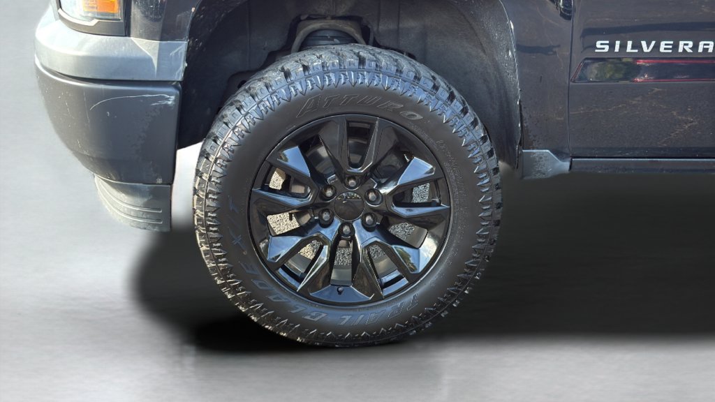 Used 2015 Chevrolet Silverado 1500 W/T w/ Black Out Edition AWD/4WD image 16