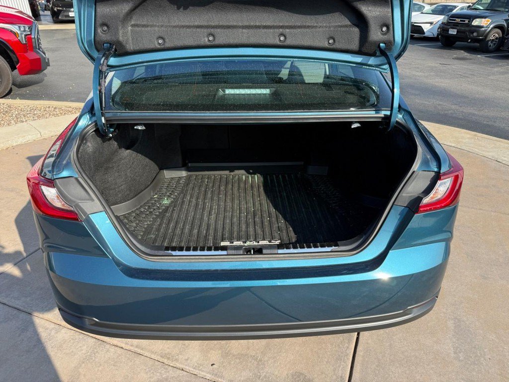 Certified 2025 Toyota Camry LE FWD image 7