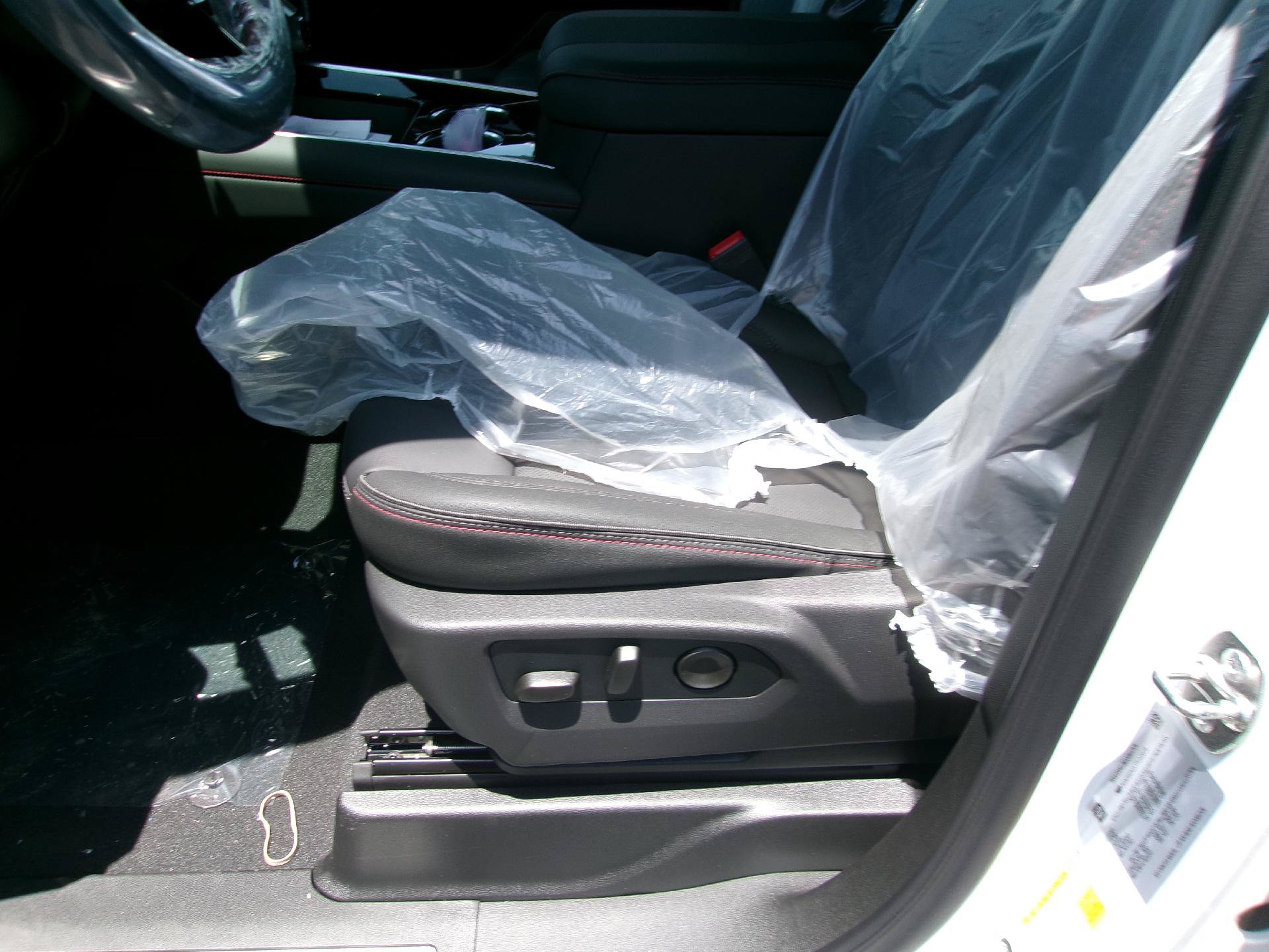 New 2026 Chevrolet Suburban RST w/ Comfort Package AWD/4WD image 17