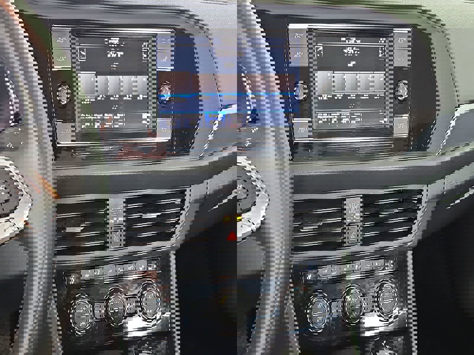 Certified 2024 Volkswagen Jetta SE image 27