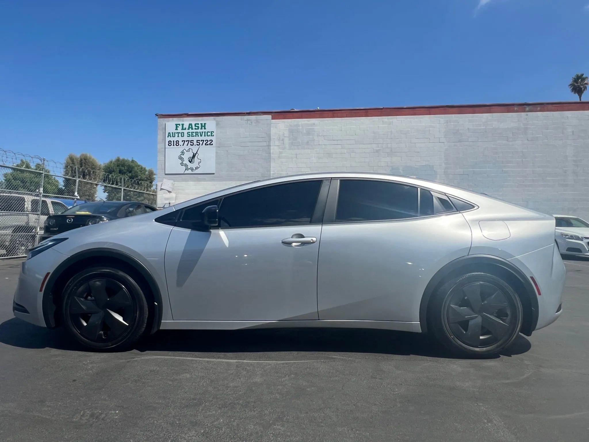 Used 2024 Toyota Prius LE image 5