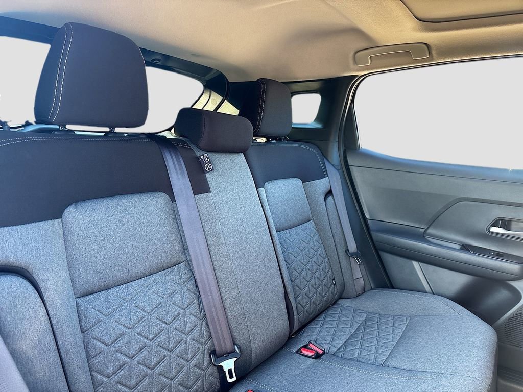 New 2026 Nissan Kicks SV w/ SV Premium Package image 31