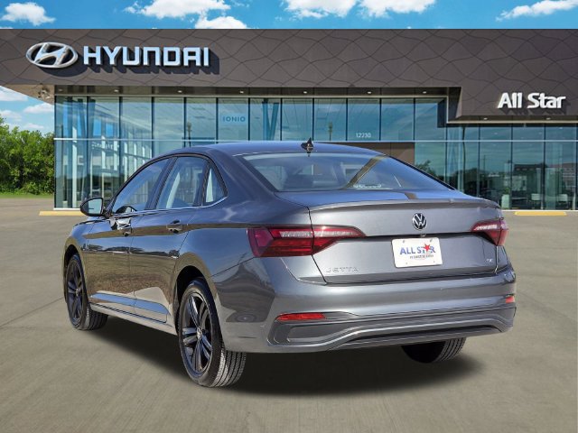 Used 2023 Volkswagen Jetta SE FWD image 7