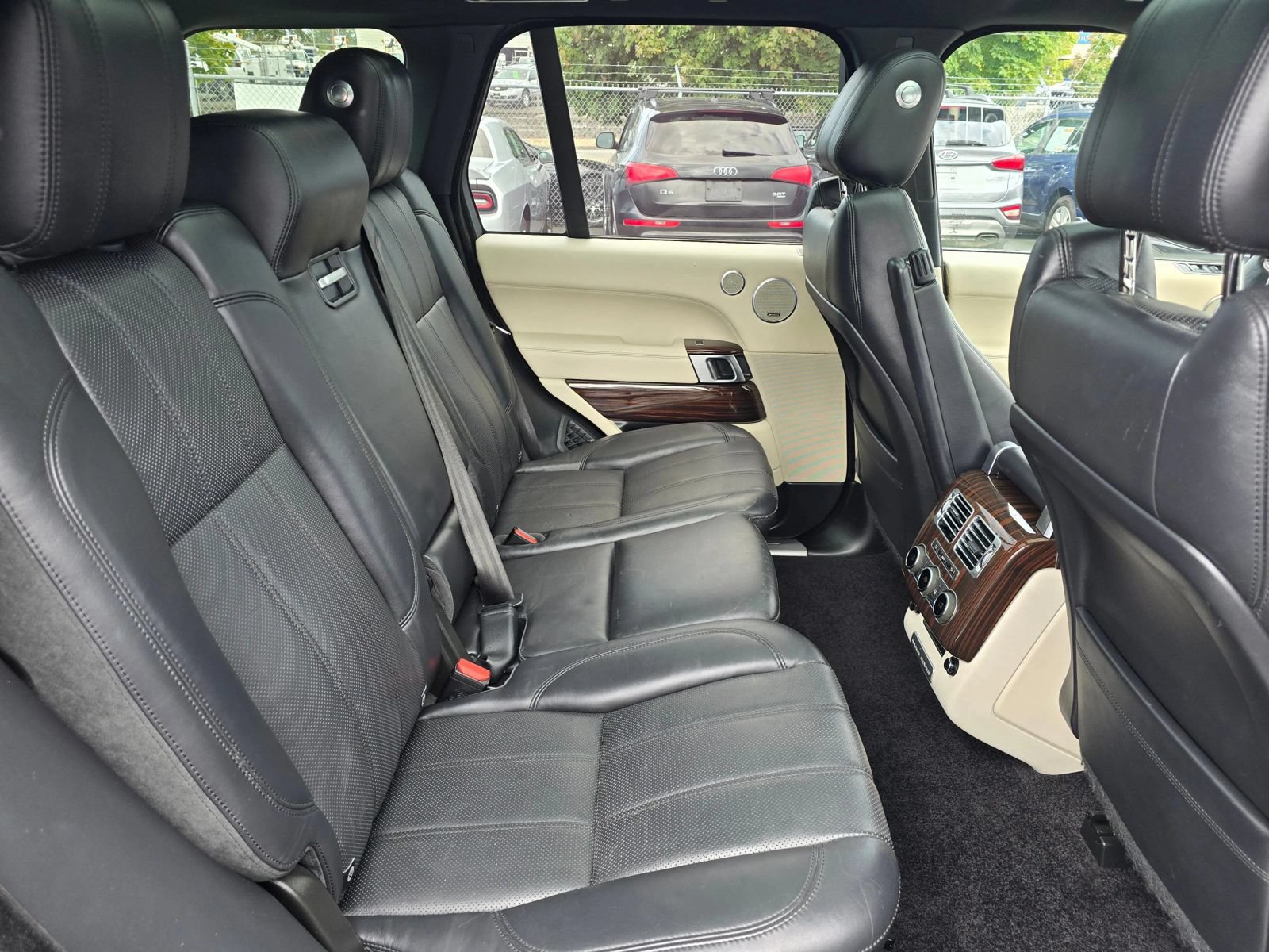 Used 2014 Land Rover Range Rover Supercharged AWD/4WD image 14