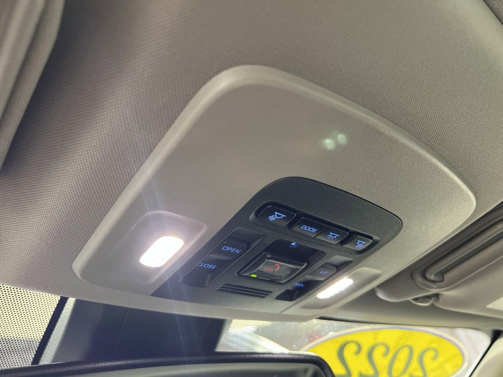 Used 2022 Toyota Camry SE w/ Cold Weather Package image 35