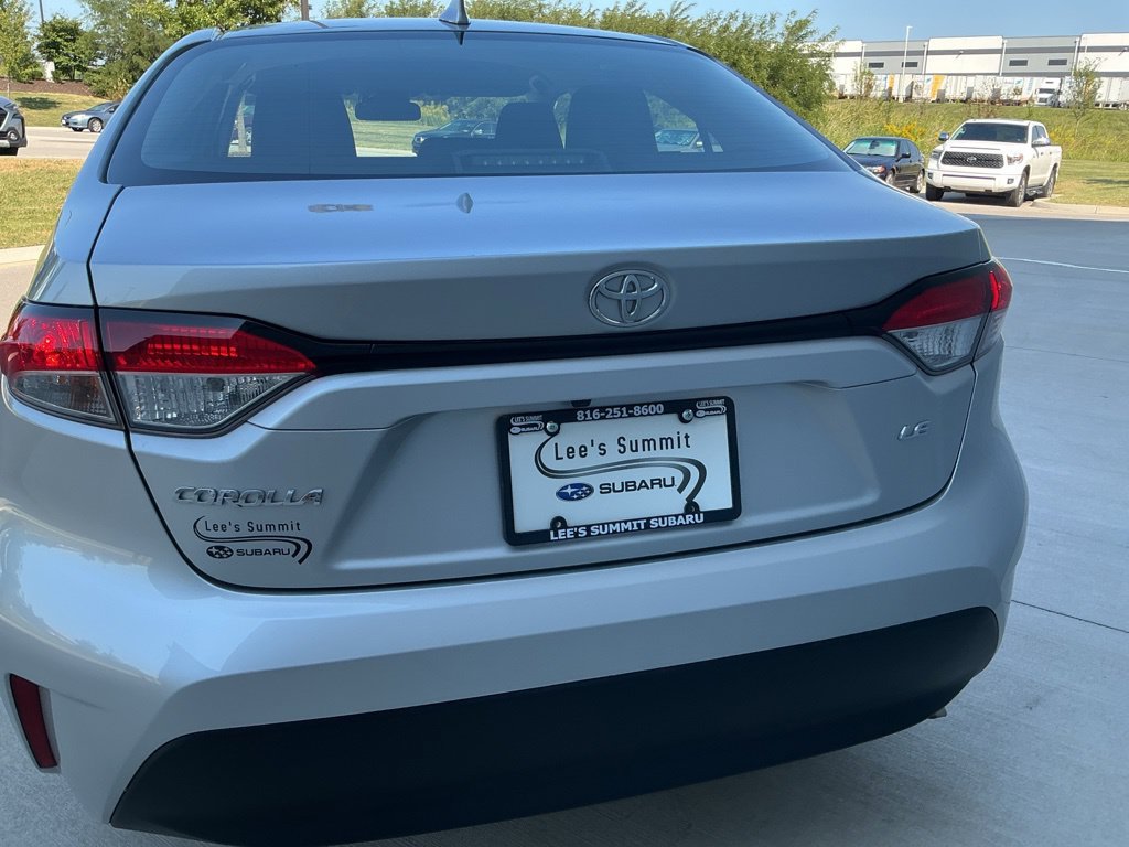 Used 2025 Toyota Corolla LE FWD image 8